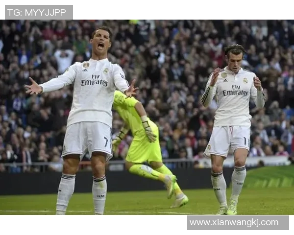 足球明星小罗纳尔多摆件的魅力与收藏价值探讨